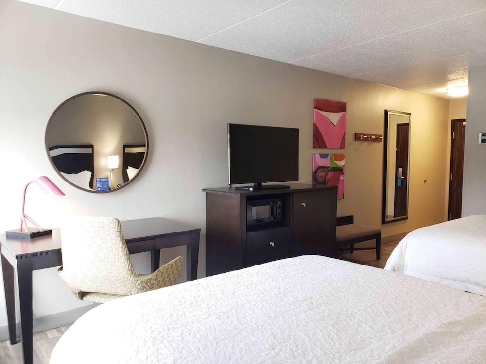 Hampton Inn Greensburg Buitenkant foto