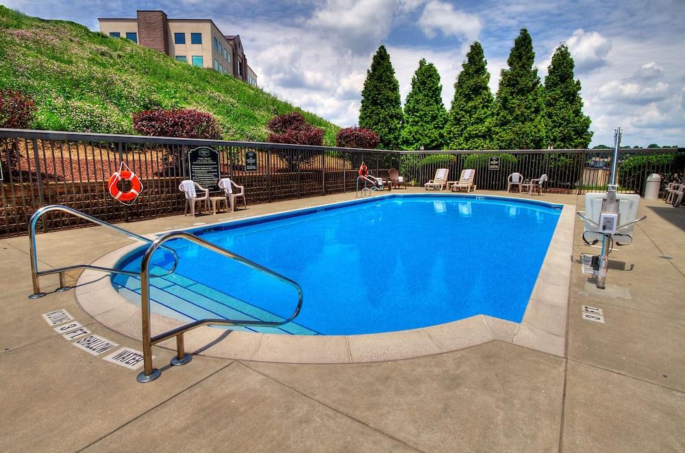 Hampton Inn Greensburg Buitenkant foto