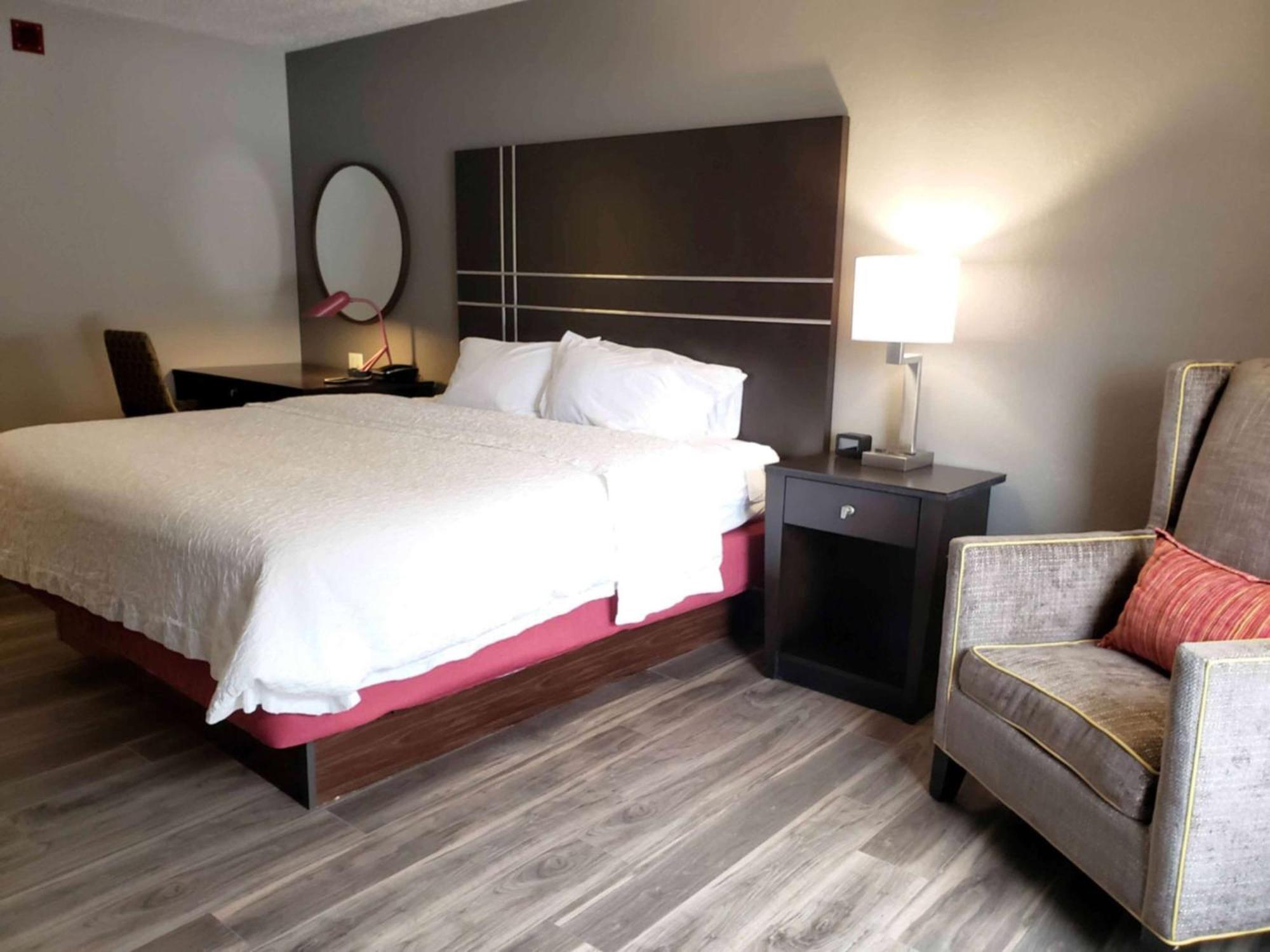 Hampton Inn Greensburg Buitenkant foto
